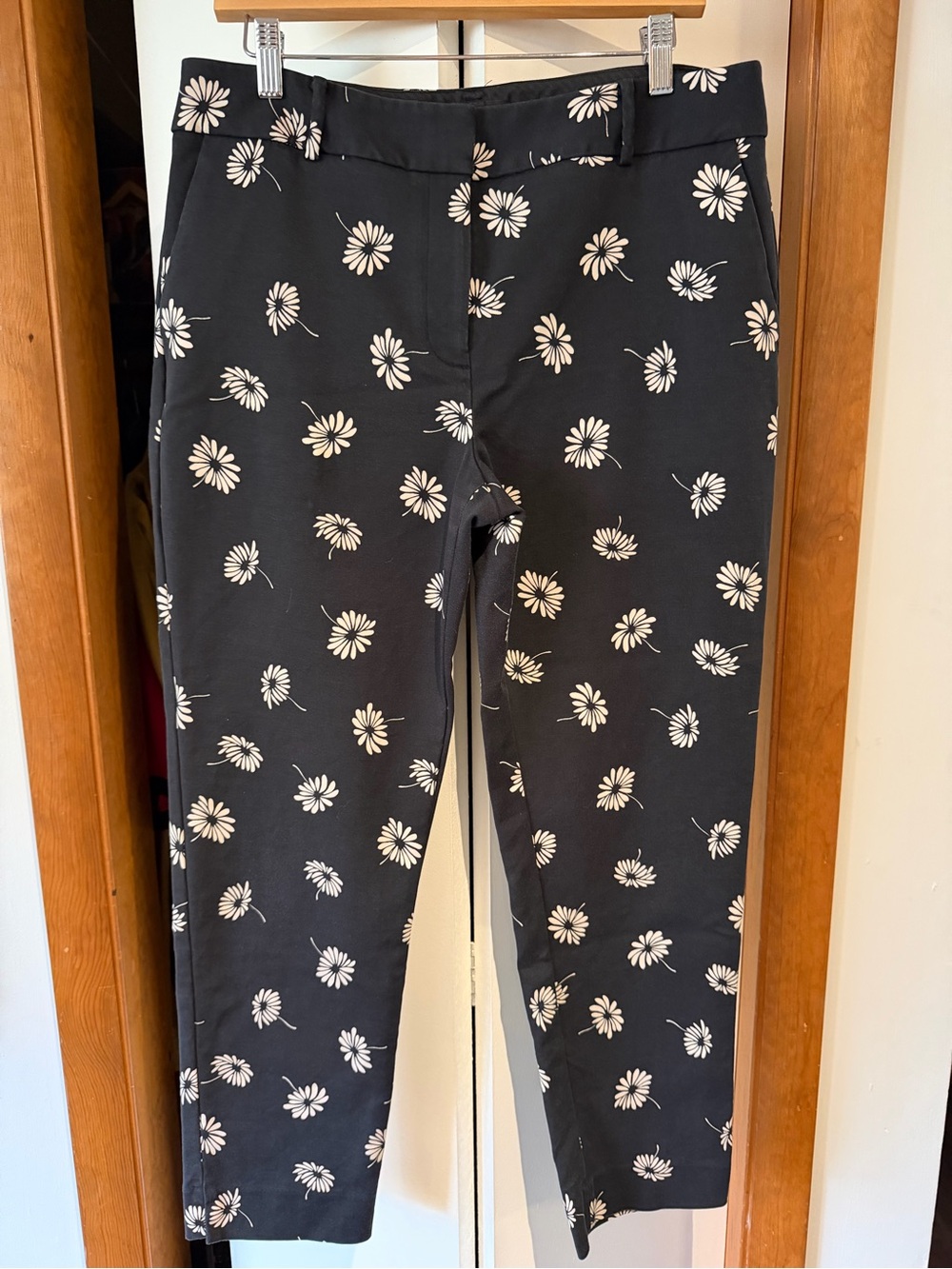 Talbots Hampshire Daisy Print Ankle Pants - Size 12 - Picture 4 of 8